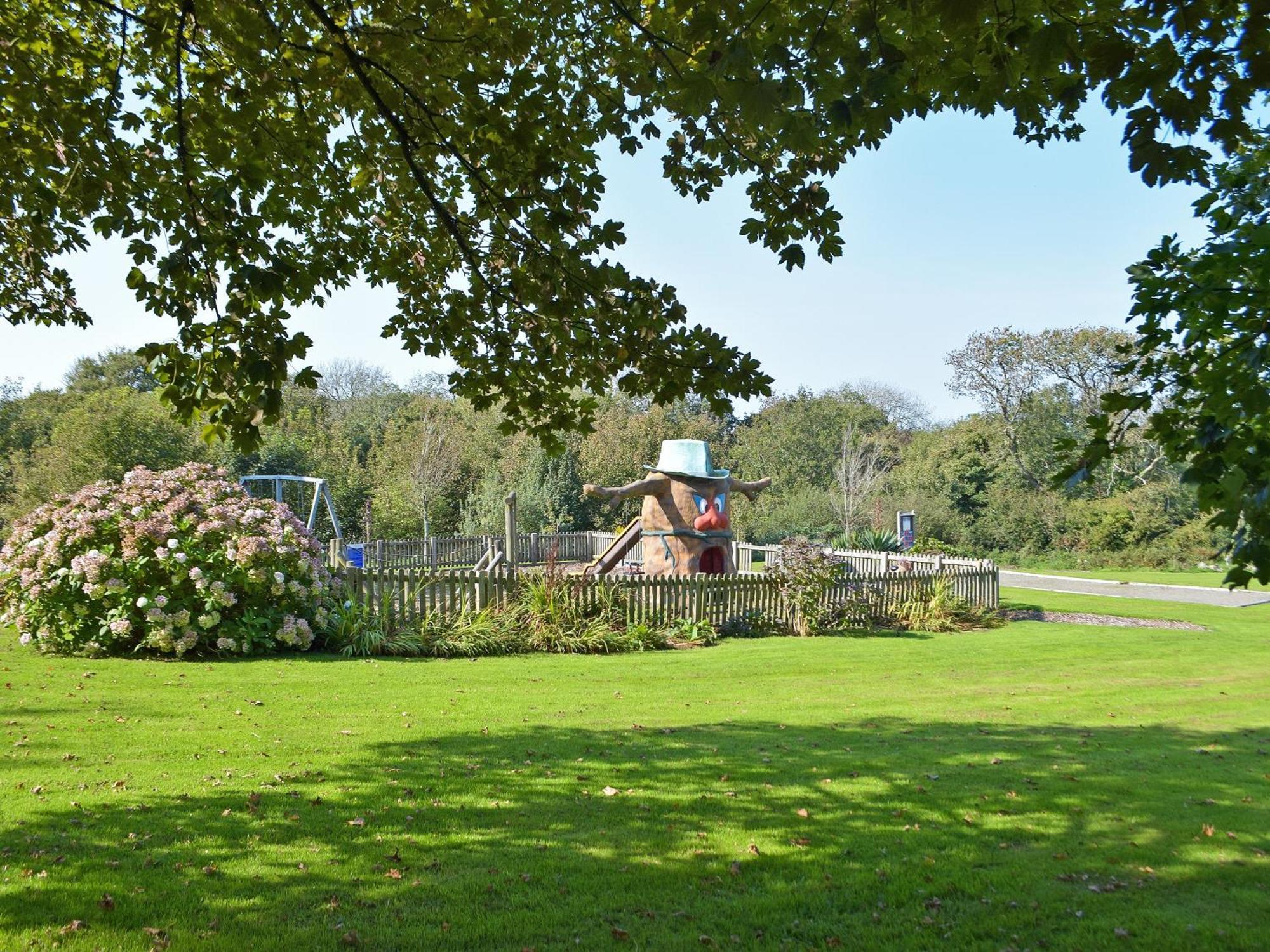 Hay Barn - Dinas Country Club Villa Kültér fotó